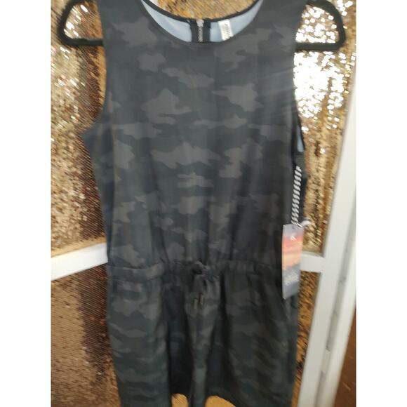 Kyodan Outdoor Camo Print Short Romper New - Picture 6 of 16